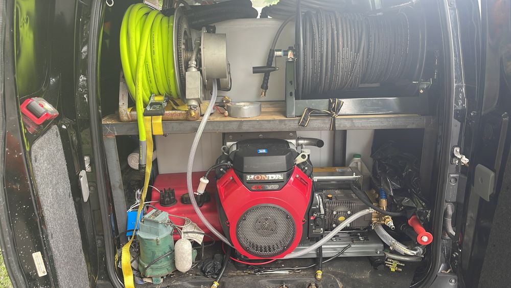 Slide of Clogrooter Services