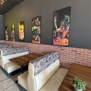 Chamos Kitchen - Clean and spacious - Latin American Near Me - Woodland, California Chamos Kitchen - Clean and spacious - Latin American Near Me - Woodland, California