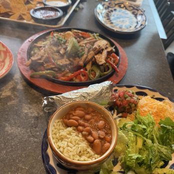 Social Cantina - Chicken fajita - Mexican Near Me - Indianapolis, Indiana