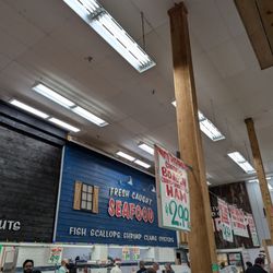 Detwiler's Farm Market - Seafood aisle