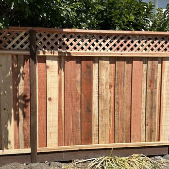 Better Fences - Part of the 38' of new back fence installation. Went with board on board. - Fences & Gates Near Me Better Fences - Part of the 38' of new back fence installation. Went with board on board. - Fences & Gates Near Me