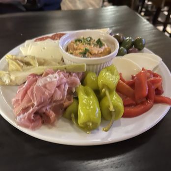 Pizzaiolo Primo - Misto plate - Wine Bars Near Me - Bridgeville, Pennsylvania Pizzaiolo Primo - Misto plate - Wine Bars Near Me - Bridgeville, Pennsylvania