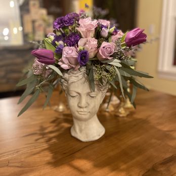 Yellow Daisy Bed and Breakfast - FLoral Service
Upon request we have an in house florist
let us know in advance if you need something special! - Bed & Breakfast Near Me - Dahlonega, Georgia Yellow Daisy Bed and Breakfast - FLoral Service
Upon request we have an in house florist
let us know in advance if you need something special! - Bed & Breakfast Near Me - Dahlonega, Georgia