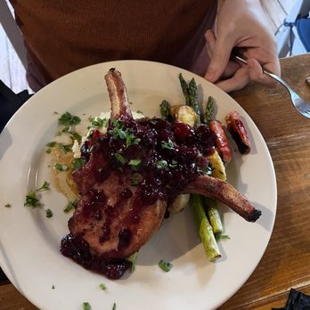 Kindling Texas Kitchen - American Near Me - Cibolo, Texas