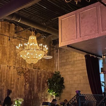 Bootleg Special - Interior decor - Cajun/Creole Near Me - Boston, Massachusetts