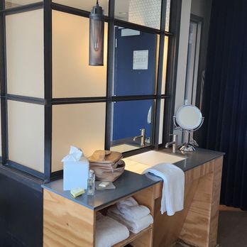 FOUND:RE Phoenix - Hotels Near Me - Phoenix, Arizona