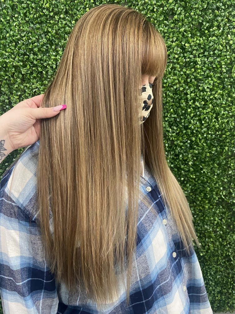 LAVISH HAIR LOUNGE Updated October 2024 640 US31, Greenwood, Indiana Hair Salons Phone