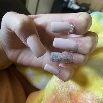 Pretty Nails - Nails - Nail Salons Near Me - Fresno, California