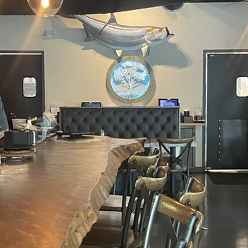 Water Oak Grill - Florida Decor - Seafood Near Me - Safety Harbor, Florida Water Oak Grill - Florida Decor - Seafood Near Me - Safety Harbor, Florida