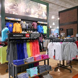 DICK'S Sporting Goods