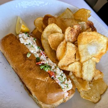 Catch & Cut - Lobster roll - Sushi Bars Near Me - Fort Lauderdale, Florida