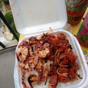 Ono Seafood - Hawaiian tako and ahi poke (large) - Seafood Near Me - Honolulu, Hawaii Ono Seafood - Hawaiian tako and ahi poke (large) - Seafood Near Me - Honolulu, Hawaii