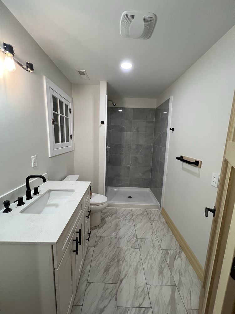 Slide of Aspenshade Management