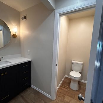 Westmont Builders - Door to bathroom door was designed to close at two different points. - General Contractors Near Me Westmont Builders - Door to bathroom door was designed to close at two different points. - General Contractors Near Me