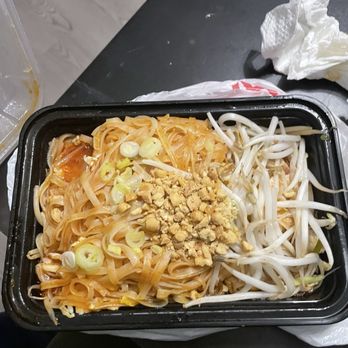 Amaz Thai Cafe & Bistro - NS1. Pad Thai - Thai Near Me - Norfolk, Virginia
