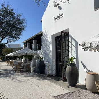 Raw and Juicy - Entrance - Coffee & Tea Near Me - Alys Beach, Florida