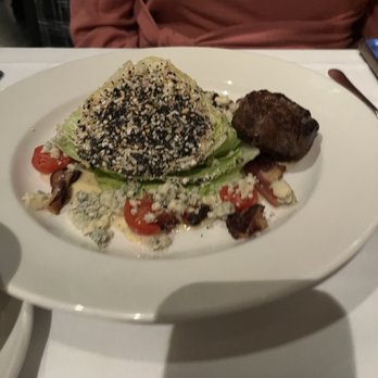 Vistro Prime - Salad with steak - New American Near Me - Hinsdale, Illinois