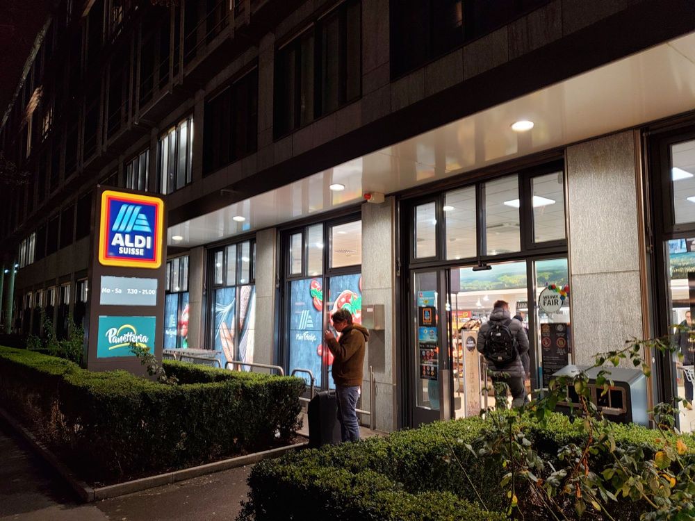 ALDI Updated September 2024 Zollstrasse 58, Zürich, Switzerland