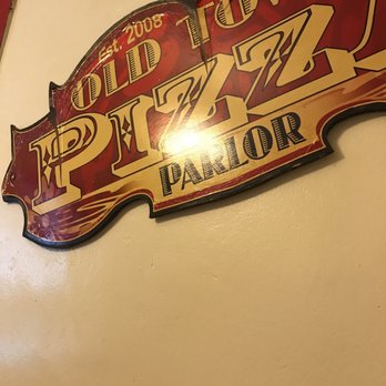 Old Town Pizza Parlor - Pizza Near Me - Albuquerque, New Mexico