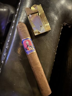 Highland Cigar Company by null
