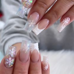 Pretty Lab - Nails done by Annette