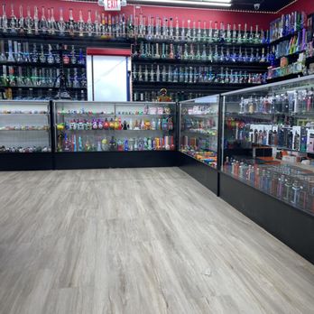 HAPPY SMOKE - Updated June 2026 - 12 Photos - 5444 Virginia Beach Blvd,  Virginia Beach, Virginia - Tobacco Shops - Phone Number