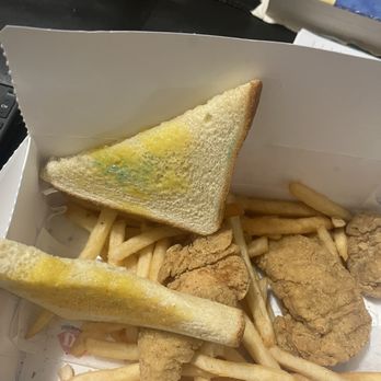 Dairy Queen Grill & Chill - Chicken strip Basket. - Fast Food Near Me - Springfield, Oregon