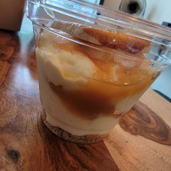 My Mama's Kitchen - Salted Caramel Banana Pudding - Barbeque Near Me - Norfolk, Virginia