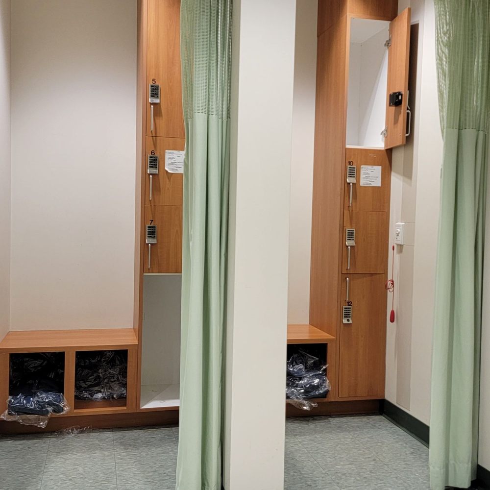 Main Street Radiology - Inside changing rooms, digital locks and pre-packaged robes - Diagnostic Imaging Near Me - Jackson Heights, New York Main Street Radiology - Inside changing rooms, digital locks and pre-packaged robes - Diagnostic Imaging Near Me - Jackson Heights, New York