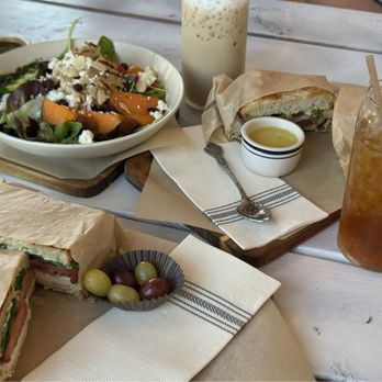 Grutogi Bistro - Harvest Salad with chicken, Falafel Garden Panini, Golden Chicken Panini, Iced London Fog - Salad Near Me - Flower Mound, Texas