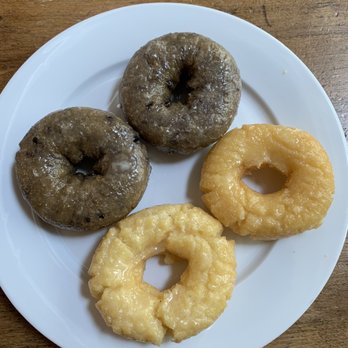 Dank Donuts - Blueberry and old-fashioned donuts - Coffee & Tea Near Me - Big Bear Lake, California