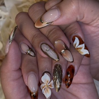 Secrete Nail Bar - My nails - exactly what was advertised as an Intricate design - Nail Salons Near Me - Westminster , California