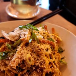 Raw Aura - Yello Coconut Curry Noodles
