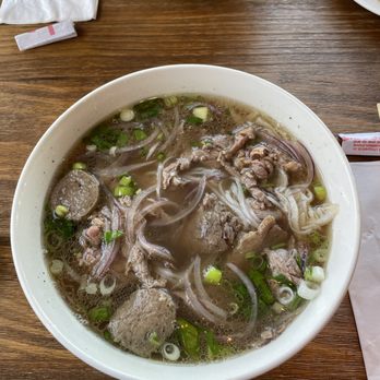 Que Viet - Beef Noodle Soup / Pho - Vietnamese Near Me - San Francisco, California