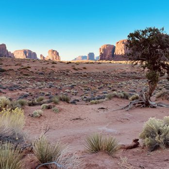 Monument Valley Safari - Tours Near Me - Kayenta, Arizona Monument Valley Safari - Tours Near Me - Kayenta, Arizona