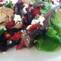 Cafe des Amis - Shrimp salad = A+