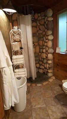 Stormking Cabins & Spa by null