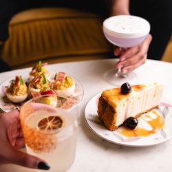 1854 Cocktail Bar & Lounge