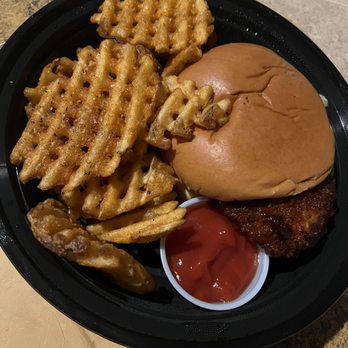 Blind Fox - Nashville Hot Chicken Sandwich - Asian Fusion Near Me - Denton, Texas