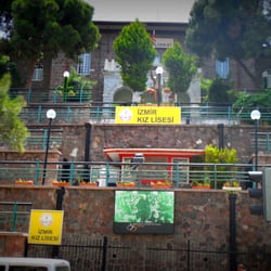 İzmir Kız Lisesi - İzmir Kız Lisesi