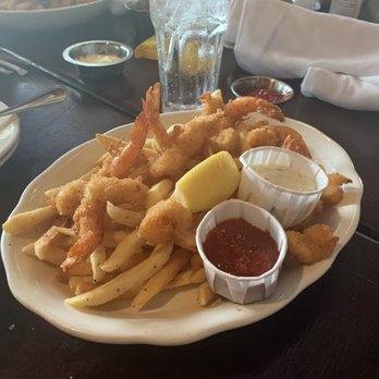 Pappadeaux Seafood Kitchen - Fried Shrimp Combo - Seafood Near Me - Richardson, Texas Pappadeaux Seafood Kitchen - Fried Shrimp Combo - Seafood Near Me - Richardson, Texas