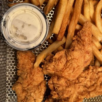 Rusty Rooster - Tenders, fries, and homemade ranch dressing - Chicken Shop Near Me - Seguin, Texas