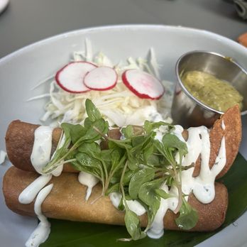 Domingo - Cocktail Bars Near Me - San Antonio, Texas