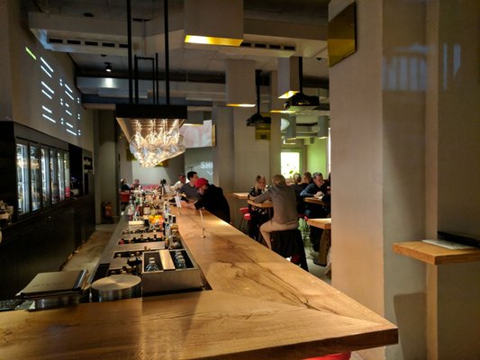 WEIN & CO Wien Stephansplatz – Weinbar & Flagshipstore by null