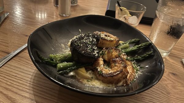 O.H.M.S. Cafe & Bar by null