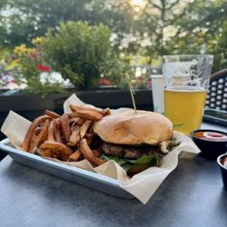 Avenue Eats