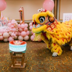Leung's White Crane Lion and Dragon Association - First birthday party at Grand Palace Restaurant in South San Francisco (photo courtesy of Tyler Vu Photography).