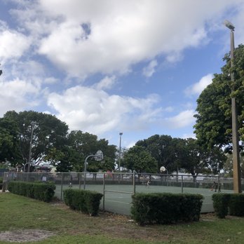 Howard Park - Playgrounds Near Me - West Palm Beach, Florida