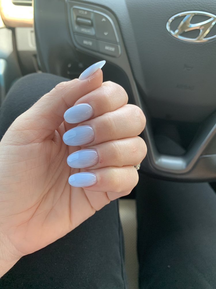 Love Nails Too Logo