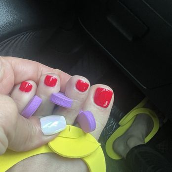 Austin Regalia Nail & Spa - Uneven toenails - Nail Salons Near Me - Austin, Texas